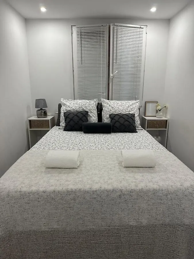 Location De Chambre Privee Dans Residence Prive, Jardins Et Parking Gratuit 1 Min To Tramway Et 9 Min De Centre-Ville, Accessibilite A Plusieurs Transports Nice 0*,