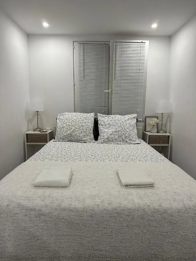 Location De Chambre Privee Dans Residence Prive, Jardins Et Parking Gratuit 1 Min To Tramway Et 9 Min De Centre-Ville, Accessibilite A Plusieurs Transports Nice