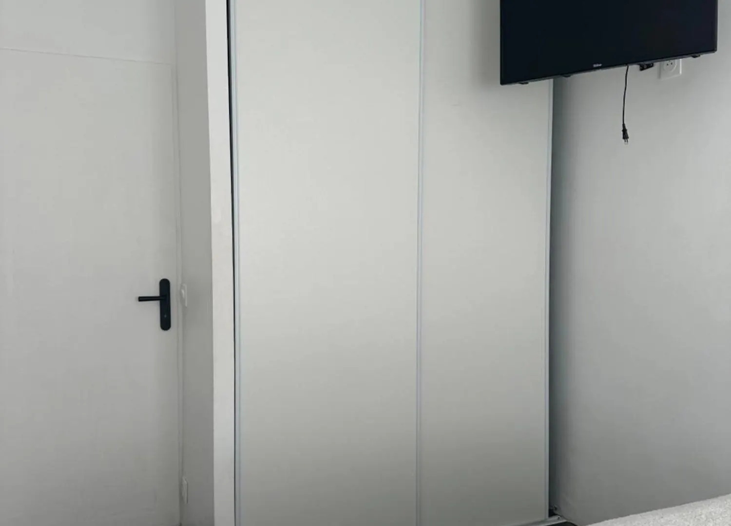 Location De Chambre Privee Dans Residence Prive, Jardins Et Parking Gratuit 1 Min To Tramway Et 9 Min De Centre-Ville, Accessibilite A Plusieurs Transports Nice Séjour chez l'habitant